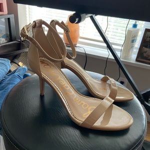 Sam Edelman open toed nude heel